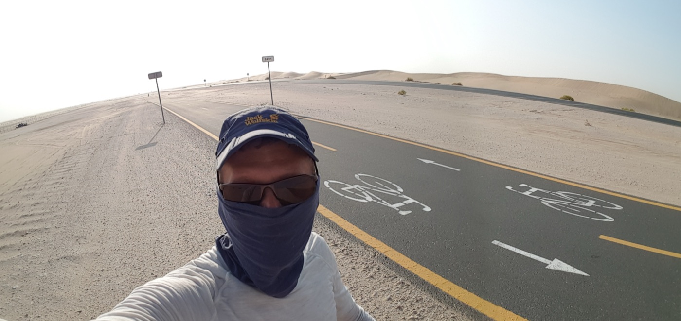 Al Qudra cycle path through the dunes